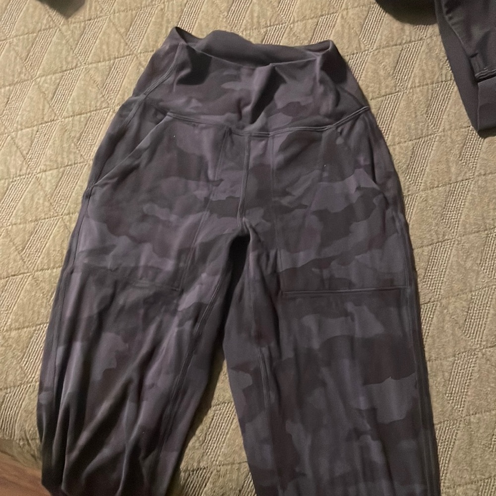 Align joggers